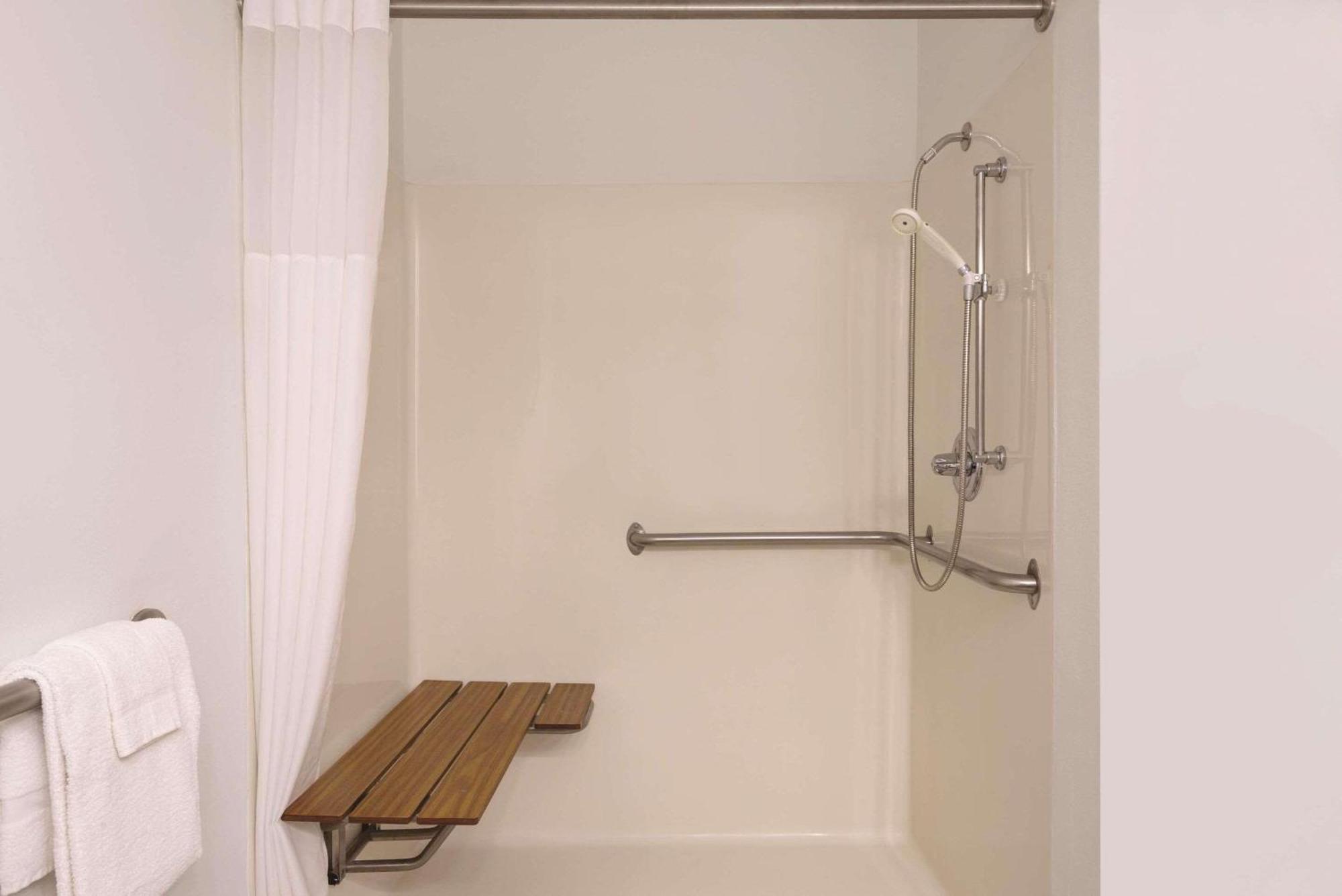 Country Inn & Suites By Radisson, Cedar Falls, Ia Extérieur photo